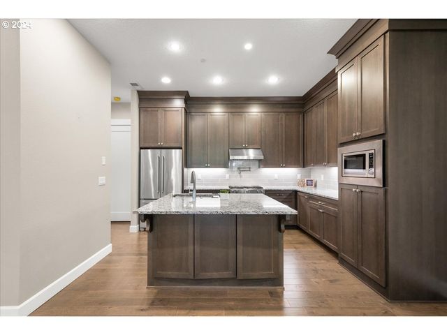 $710,000 | 4042 Northwest 76th Avenue, Camas, WA 98607