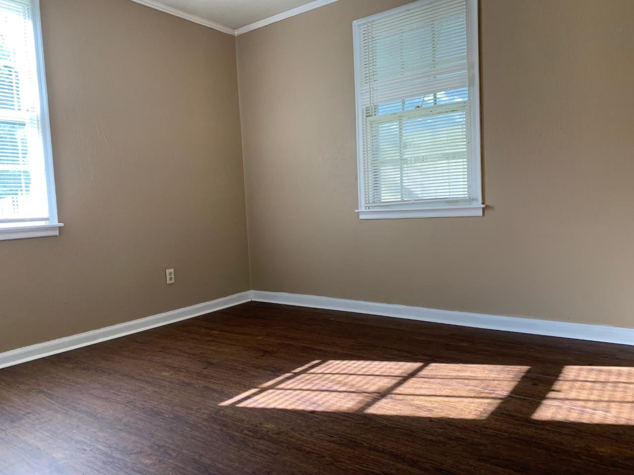 1398 Russwood Road Memphis, TN 38108 - Photo 5 of 6 Gallery Image 5