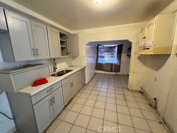 $800,000 | 2712 California Street, Huntington Park, CA 90255
