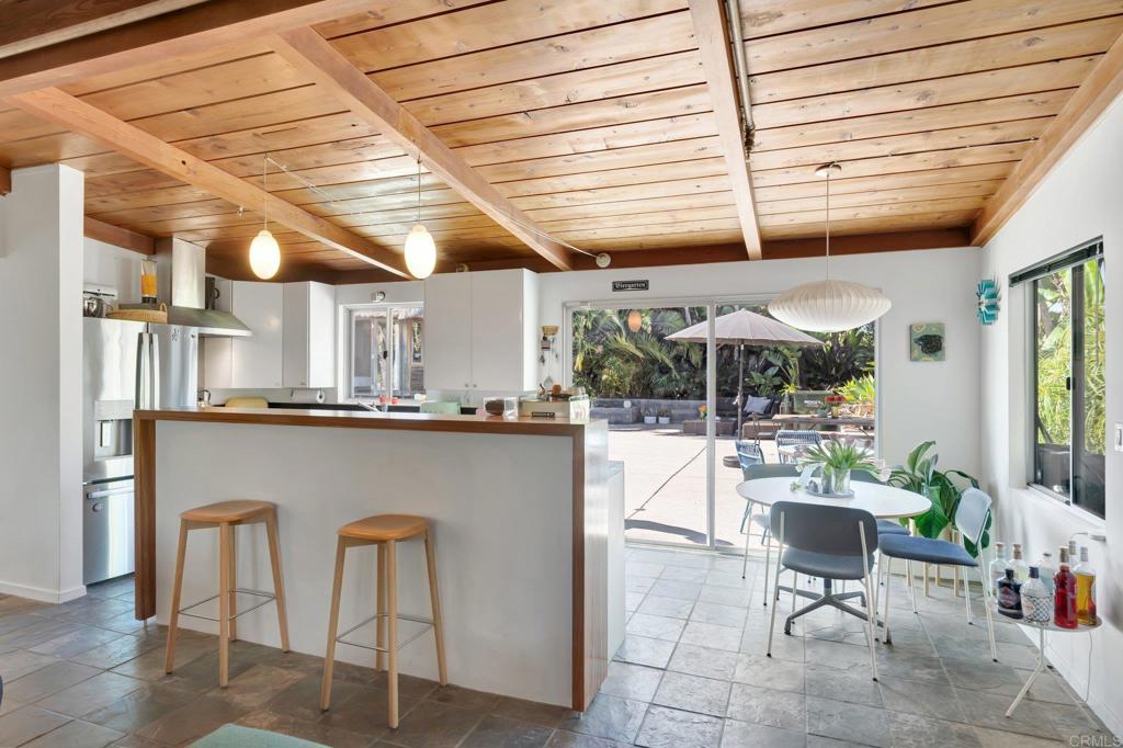 1004 Nardo Road Encinitas, CA 92024 - Photo 16 of 55