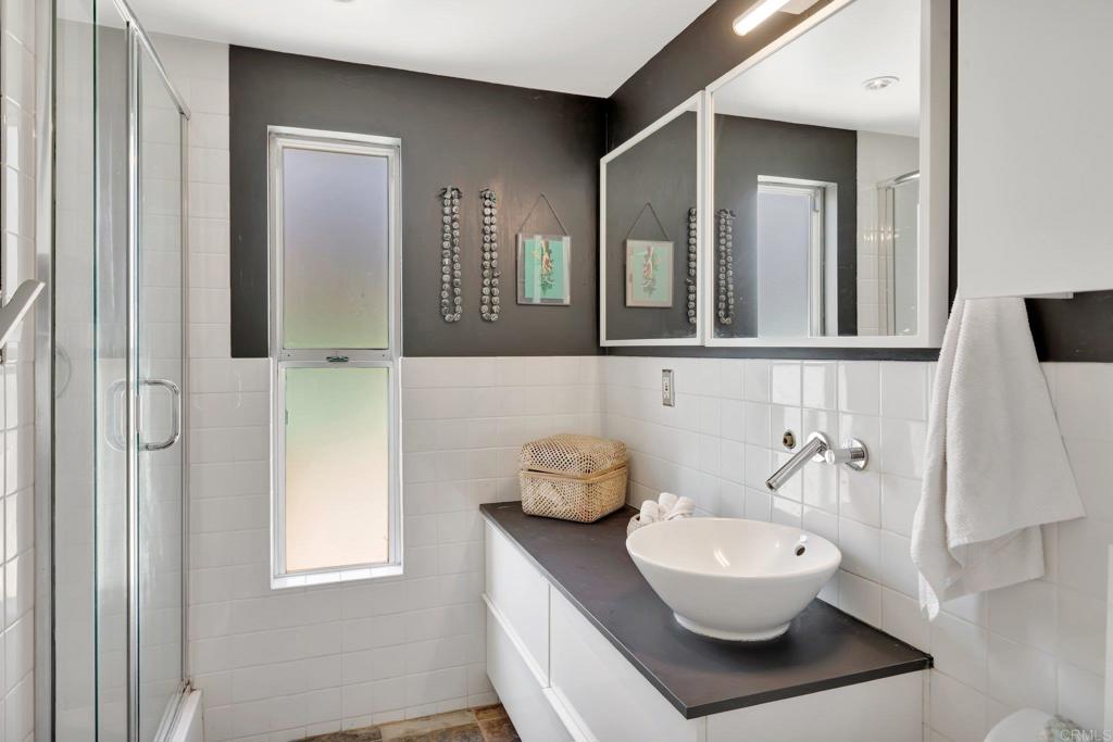 1004 Nardo Road Encinitas, CA 92024 - Photo 22 of 55