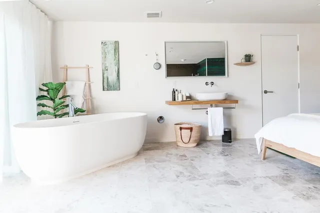 $2,450,000 | 1004 Nardo Road, Encinitas, CA 92024