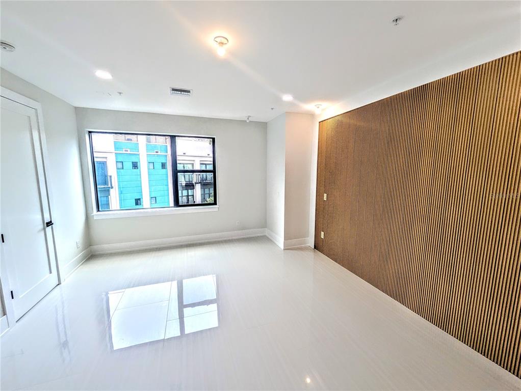 2194 Fruitville Road Sarasota, FL 34237 - Photo 22 of 32 an empty room with windows