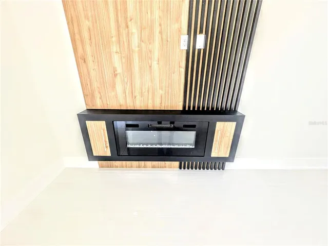 a picture of a bench in a window