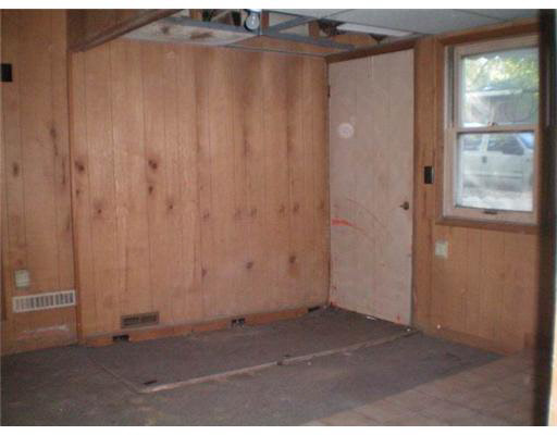 56333 Quince Road South Bend, IN 46619 - Photo 3 of 7 Gallery Image 3