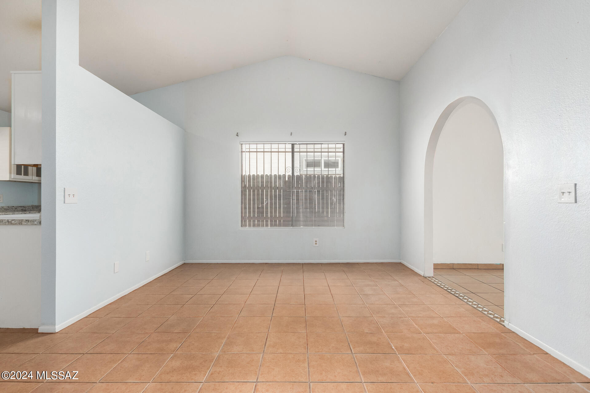1672 Twin Ridge Road Tucson, AZ 85746 - Photo 9 of 24 Gallery Image 9