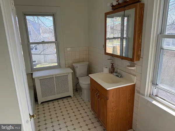 $2,300 | 3202 Swede Road, Norristown, PA 19401