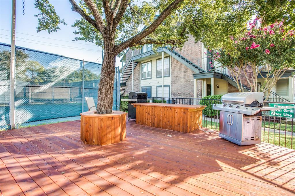 5981 Arapaho Road, Unit 1106 Dallas, TX 75248 - Photo 11 of 12 a view of a house with backyard and sitting area
