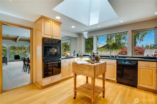 $2,100,000 | 6638 Hilltop Lane Southwest, Lakewood, WA 98499