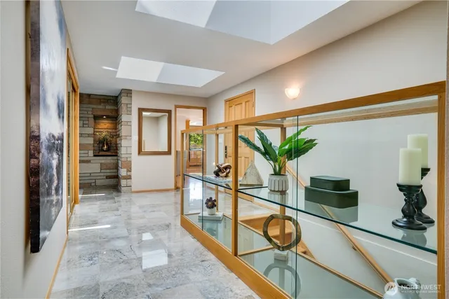 $2,100,000 | 6638 Hilltop Lane Southwest, Lakewood, WA 98499