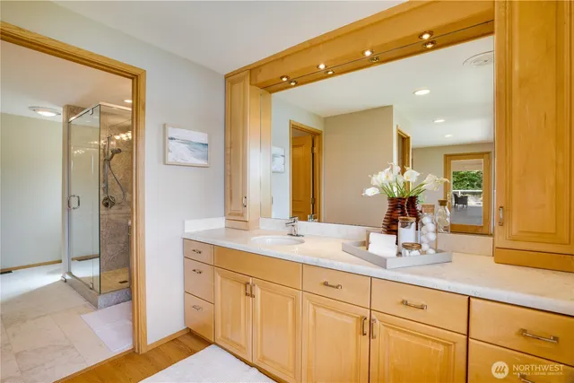 $2,100,000 | 6638 Hilltop Lane Southwest, Lakewood, WA 98499