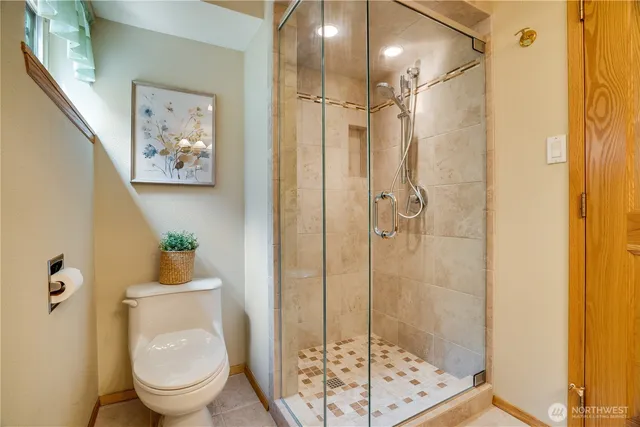 $2,100,000 | 6638 Hilltop Lane Southwest, Lakewood, WA 98499