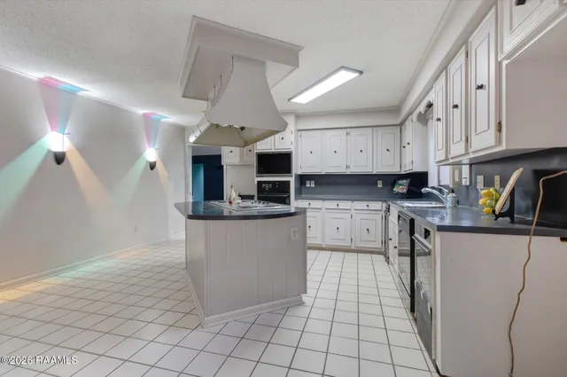 $350,000 | 7867 Main Street, St. Martinville, LA 70582