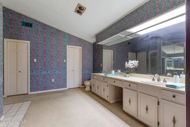 $350,000 | 7867 Main Street, St. Martinville, LA 70582