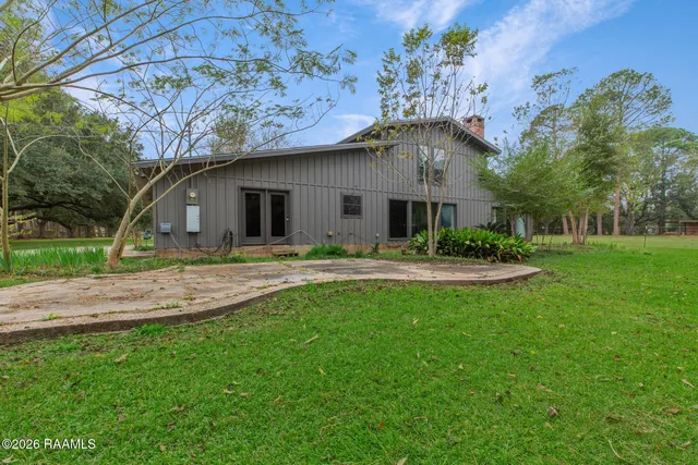 $350,000 | 7867 Main Street, St. Martinville, LA 70582