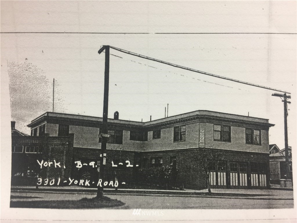 3301 York Road South Seattle, WA 98144 - Photo 13 of 21 a front view of a building