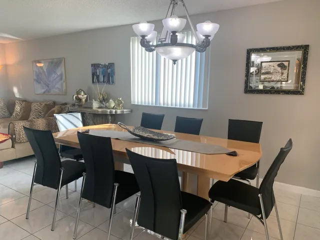 $200,000 | 7216 South Devon Drive, Unit 212, Tamarac, FL 33321