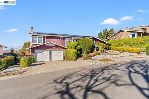 $998,000 | 674 Gleneagle Avenue, Hayward, CA 94544
