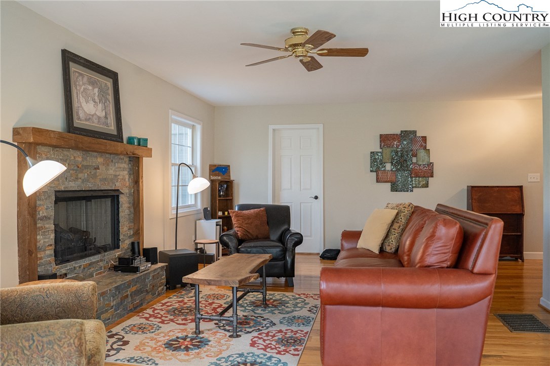 2433 Russ Cornett Road Boone, NC 28607 - Photo 5 of 49 Gallery Image 5