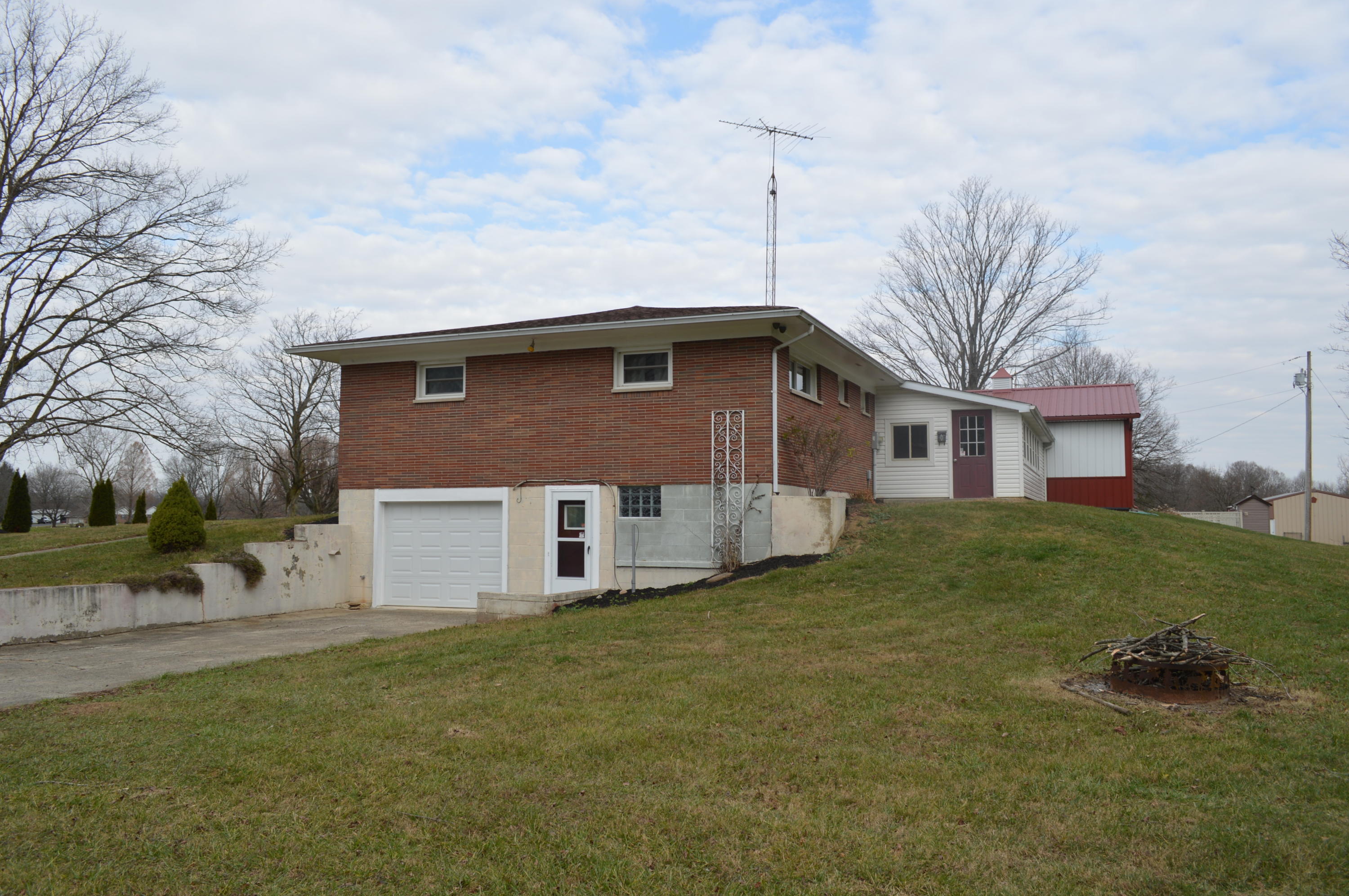 5049 Terre Haute Road Urbana, OH 43078 - Photo 3 of 29