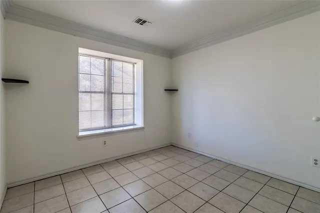 $220,000 | 308 Bear Creek Drive, Ferris, TX 75125