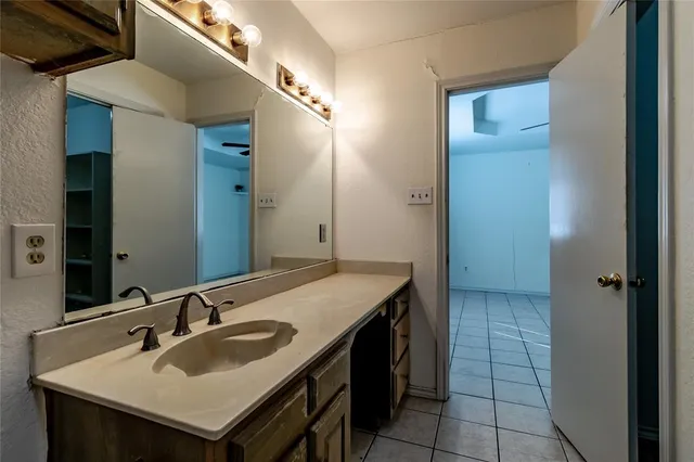 $220,000 | 308 Bear Creek Drive, Ferris, TX 75125