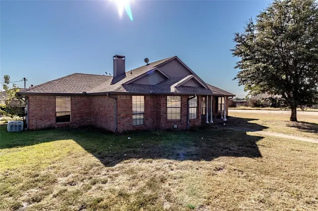$220,000 | 308 Bear Creek Drive, Ferris, TX 75125