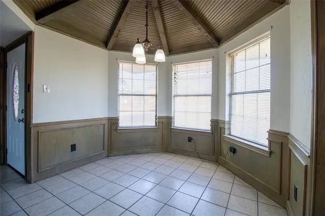 $220,000 | 308 Bear Creek Drive, Ferris, TX 75125