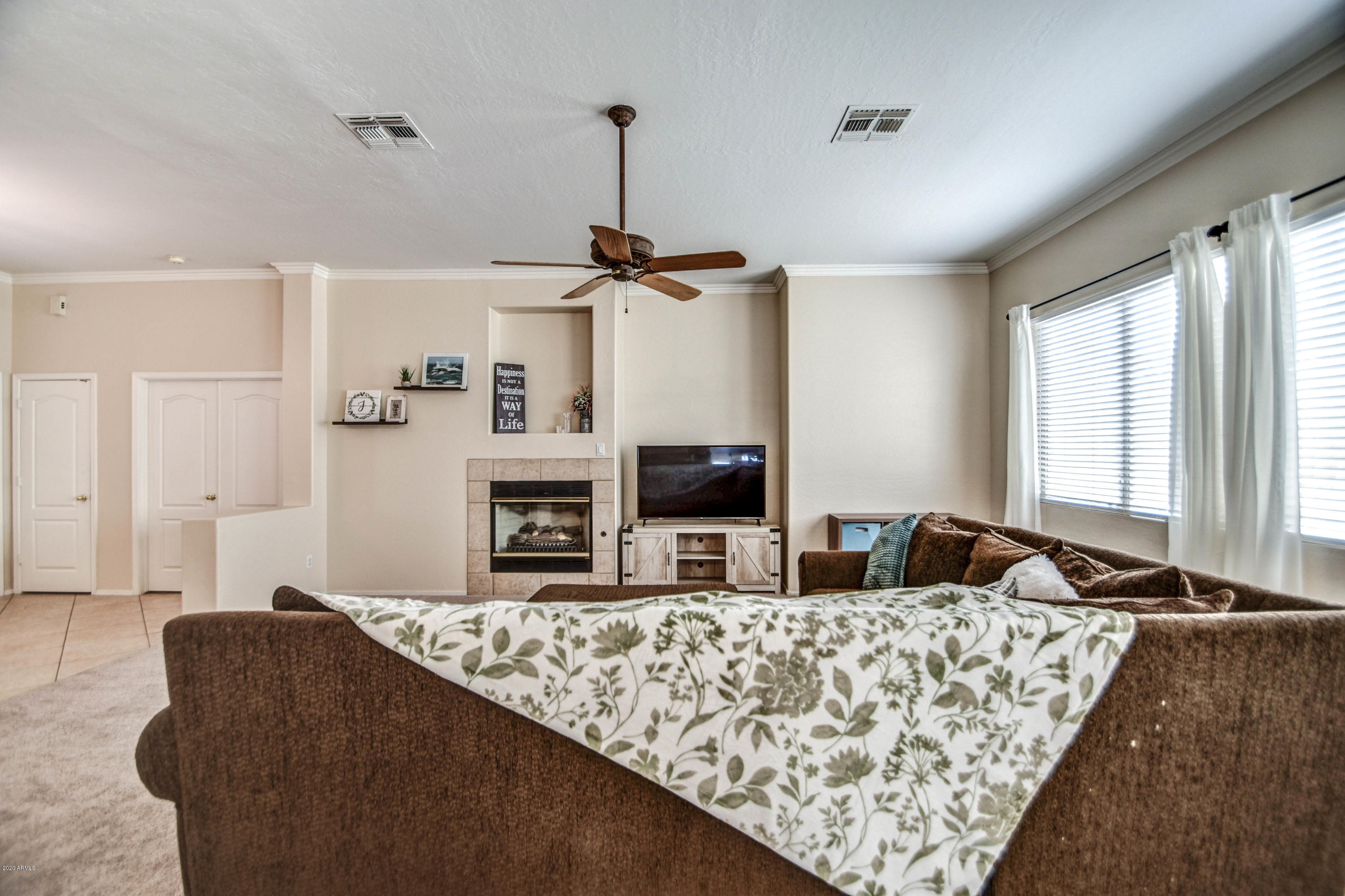 2985 East Harwell Road Gilbert, AZ 85234 - Photo 12 of 44 LIVING 4