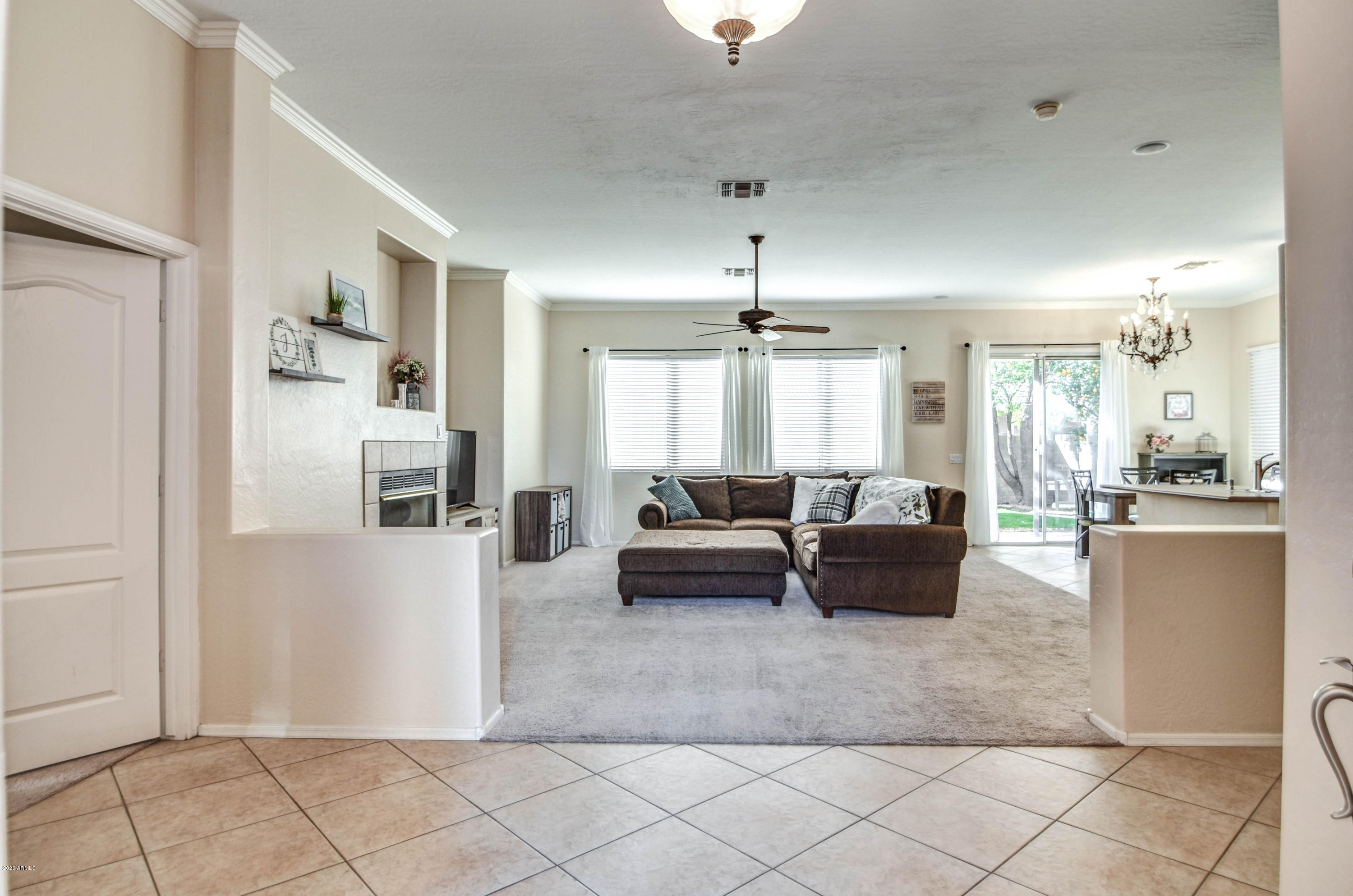 2985 East Harwell Road Gilbert, AZ 85234 - Photo 8 of 44 ENTRY 3