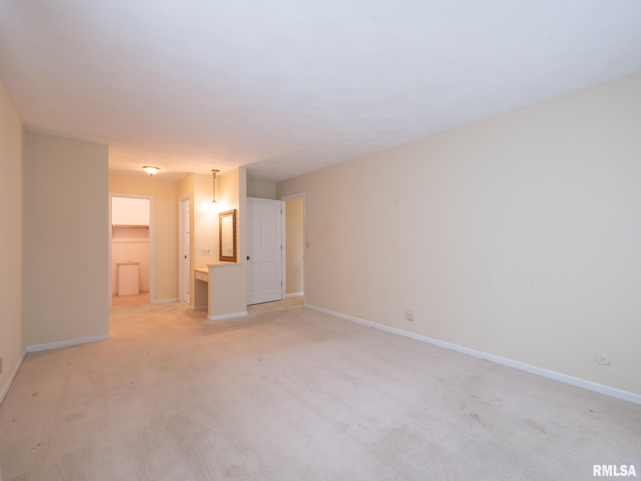 6737 North Post Oak Road Peoria, IL 61615 - Photo 20 of 38 Gallery Image 20