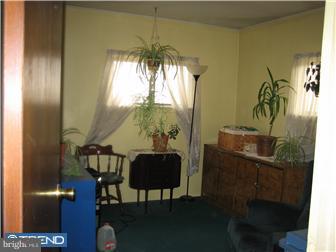 9 Beechtree Road Levittown, PA 19057 - Photo 5 of 6 Bedroom