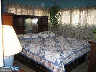 9 Beechtree Road Levittown, PA 19057 - Photo 6 of 6 Bedroom - Main