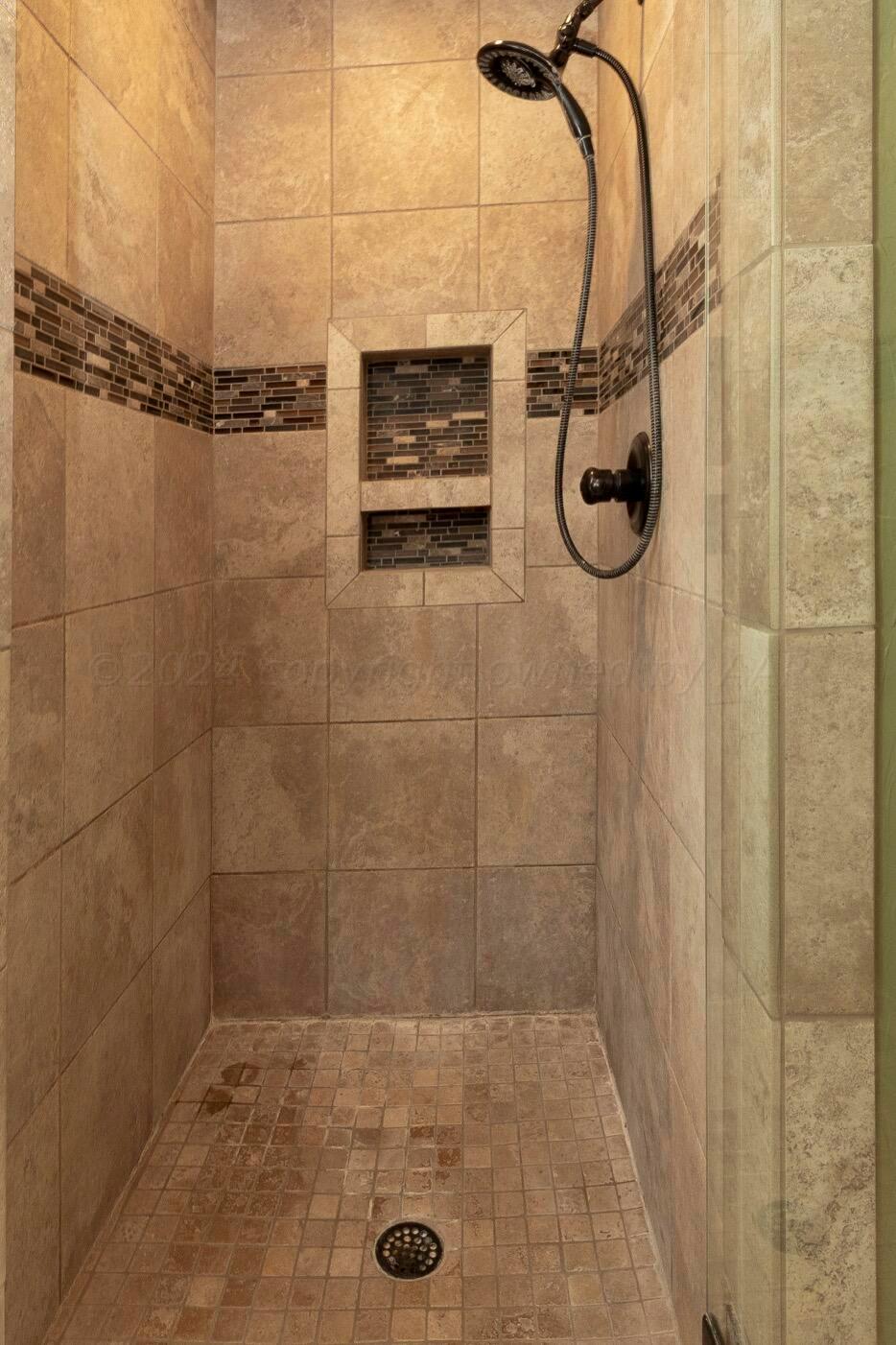 400 Lantana Road Amarillo, TX 79124 - Photo 18 of 43 Master Shower