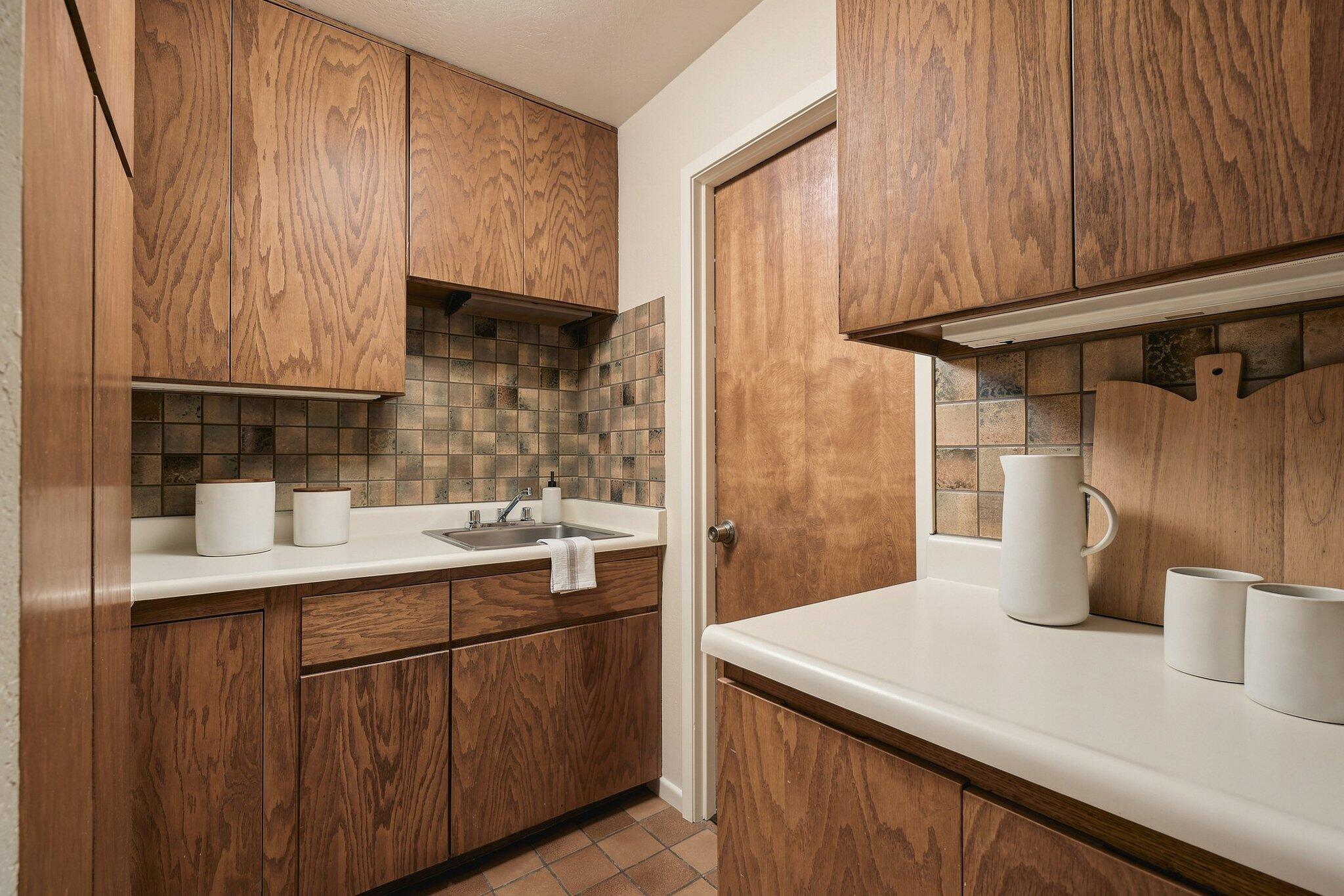 910 Chelham Way Montecito, CA 93108 - Photo 15 of 46 Kitchen