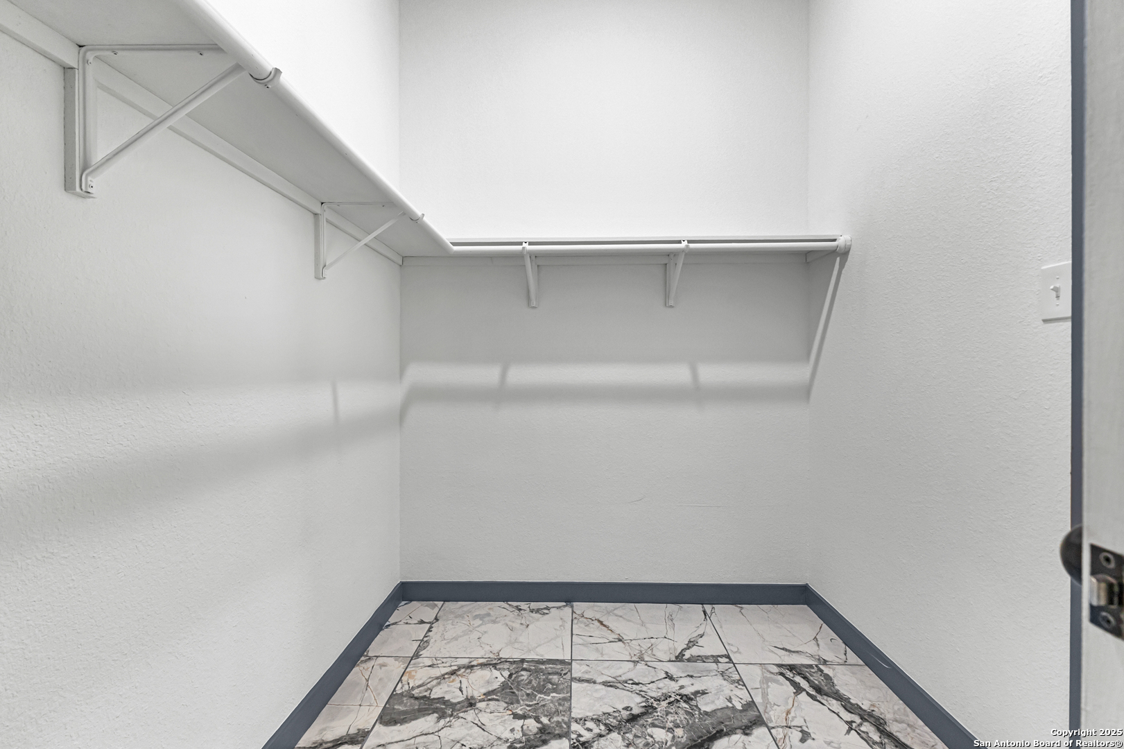 133 Flor Del Sol Road San Antonio, TX 78264 - Photo 18 of 28