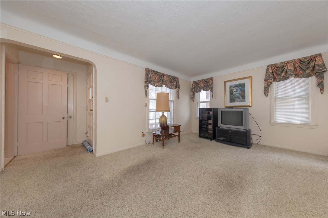 1551 Lander Road Cleveland, OH 44124 - Photo 3 of 30 Gallery Image 3