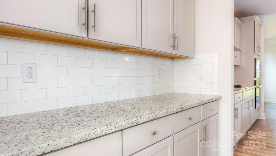 443 Fox Cove Road Hendersonville, NC 28792 - Photo 6 of 30 Gallery Image 6