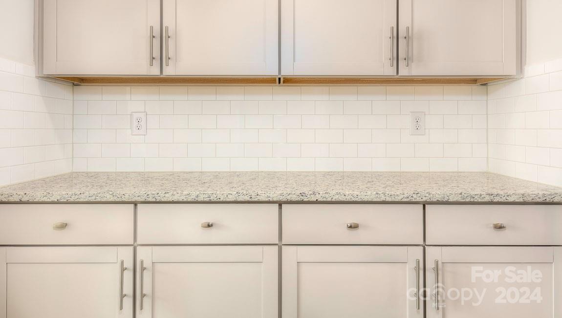 443 Fox Cove Road Hendersonville, NC 28792 - Photo 7 of 30 Gallery Image 7