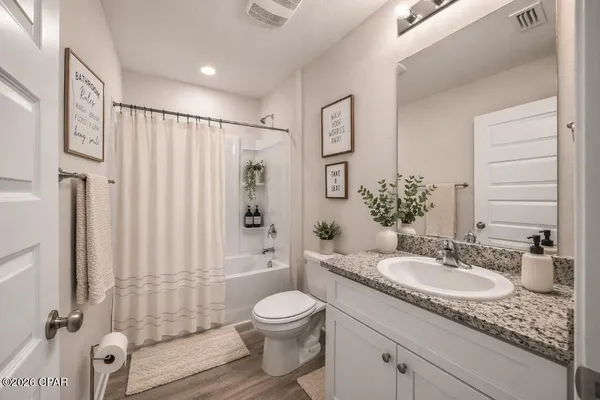 $2,700 | 7504 Delancey Street, Panama City, FL 32404