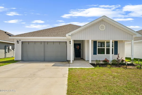 $2,700 | 7504 Delancey Street, Panama City, FL 32404