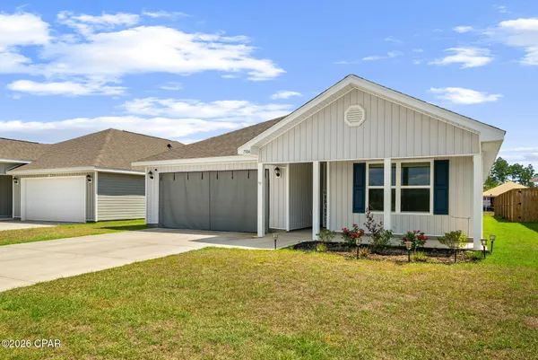 $2,700 | 7504 Delancey Street, Panama City, FL 32404
