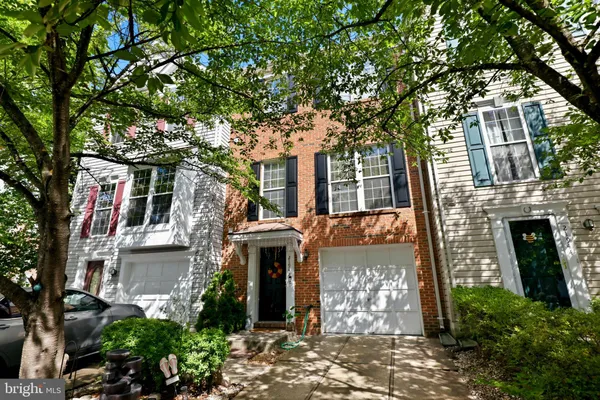 $574,999 | 21942 Golden Spike Terrace, Sterling, VA 20166