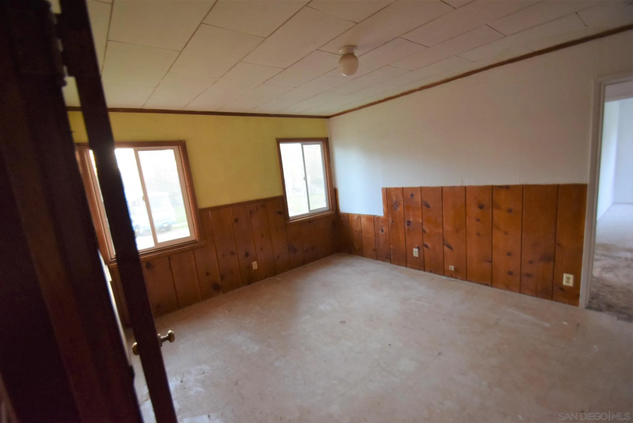 5557 Rainbow Creek Road Fallbrook, CA 92028 - Photo 15 of 24 an empty room with windows