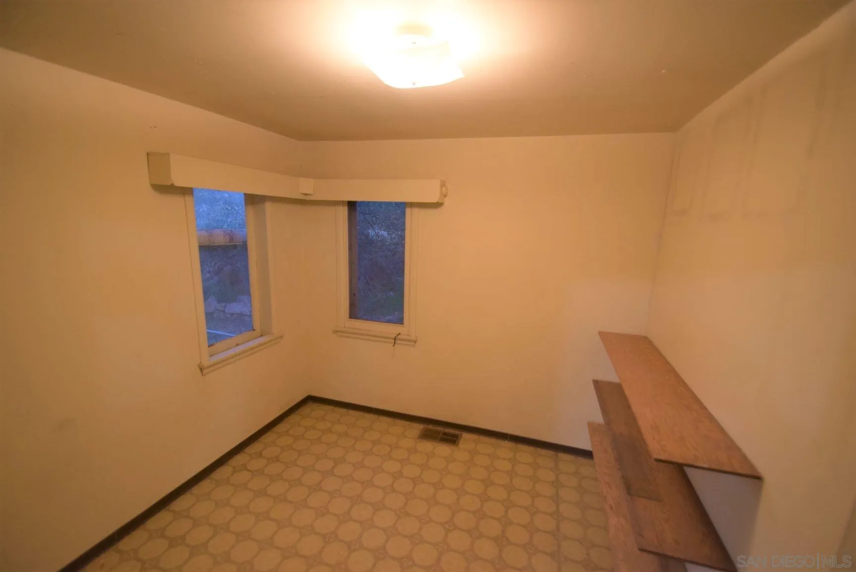 5557 Rainbow Creek Road Fallbrook, CA 92028 - Photo 18 of 24 a view of an empty room