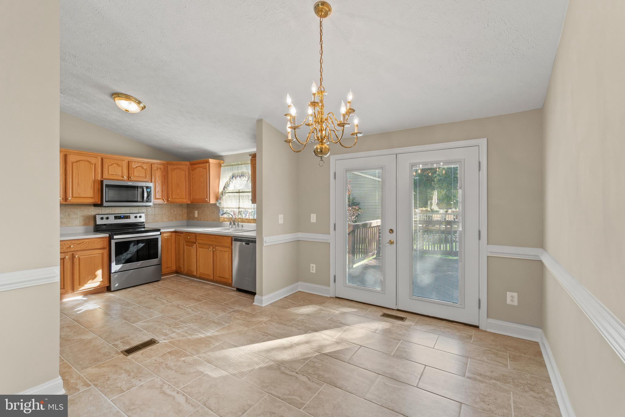 110 Rector Street Sterling, VA 20164 - Photo 10 of 39 Gallery Image 10