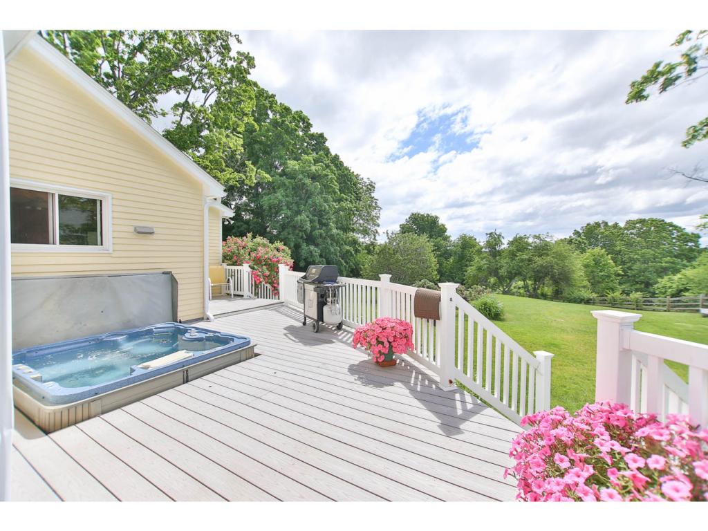 20 Kensington Road Hampton Falls, NH 03844 - Photo 33 of 36