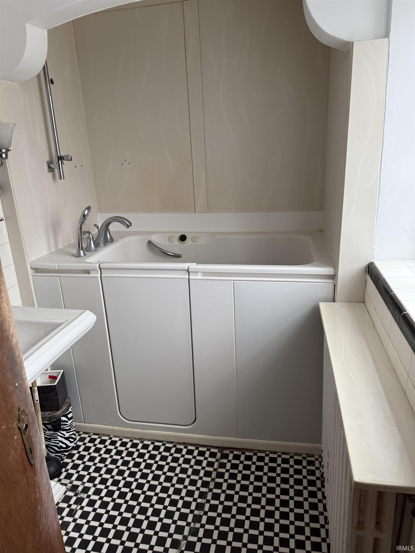 2007 Cedar Street South Bend, IN 46617 - Photo 5 of 13