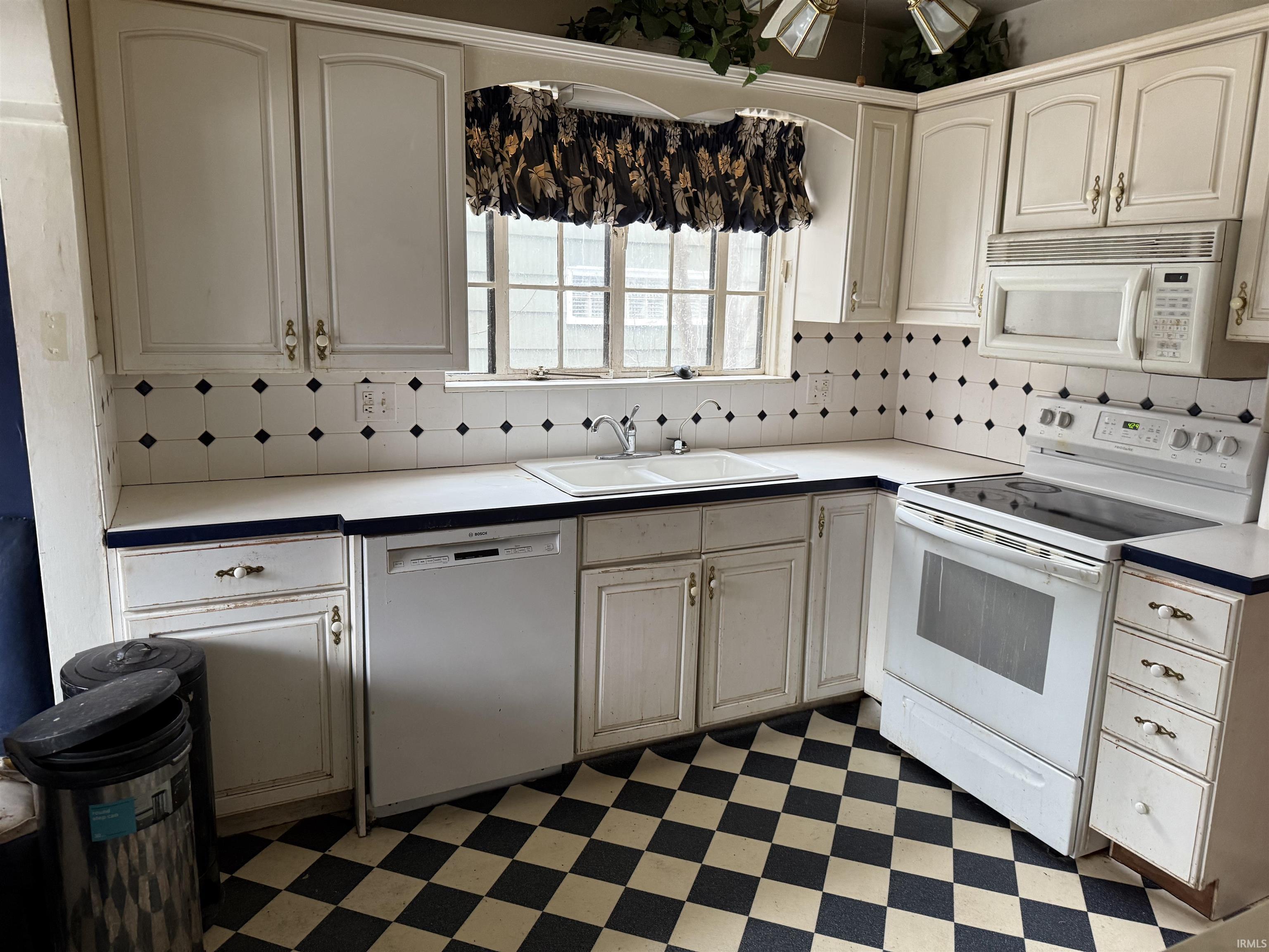 2007 Cedar Street South Bend, IN 46617 - Photo 8 of 13