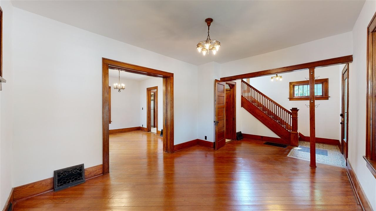 1128 Rochester Avenue Iowa City, IA 52245 - Photo 13 of 39 Gallery Image 13